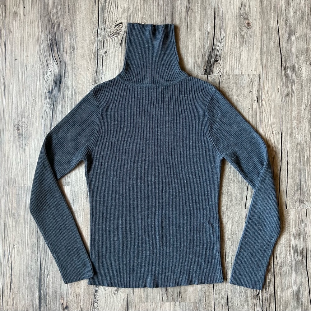 Link | Turtleneck Ribbed Sweater - Picture 2 of 10